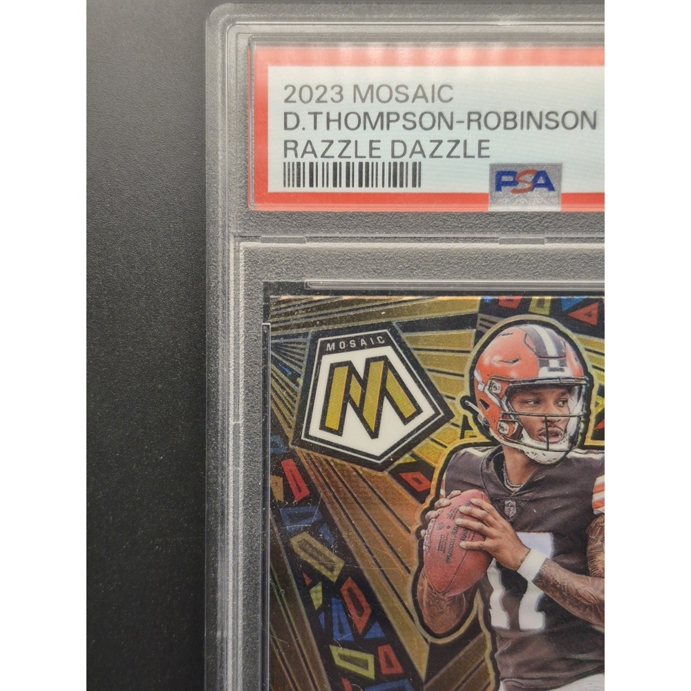 2023 Panini Mosaic - Razzle Dazzle‎ Dorian Thompson-Robinson #RD22 - Picture 4 of 12